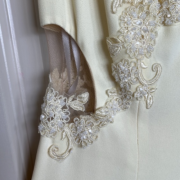 💛 Excellent Condition Marchesa Notte ‘Yellow Fields’ Gown Size 6 RRP $1245 💛 - Picture 8 of 13